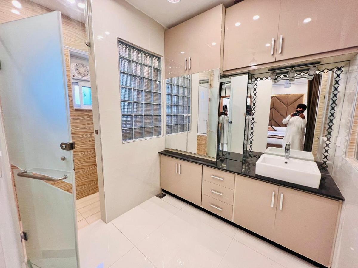 Pak Capital Guest House Исламабад Екстериор снимка