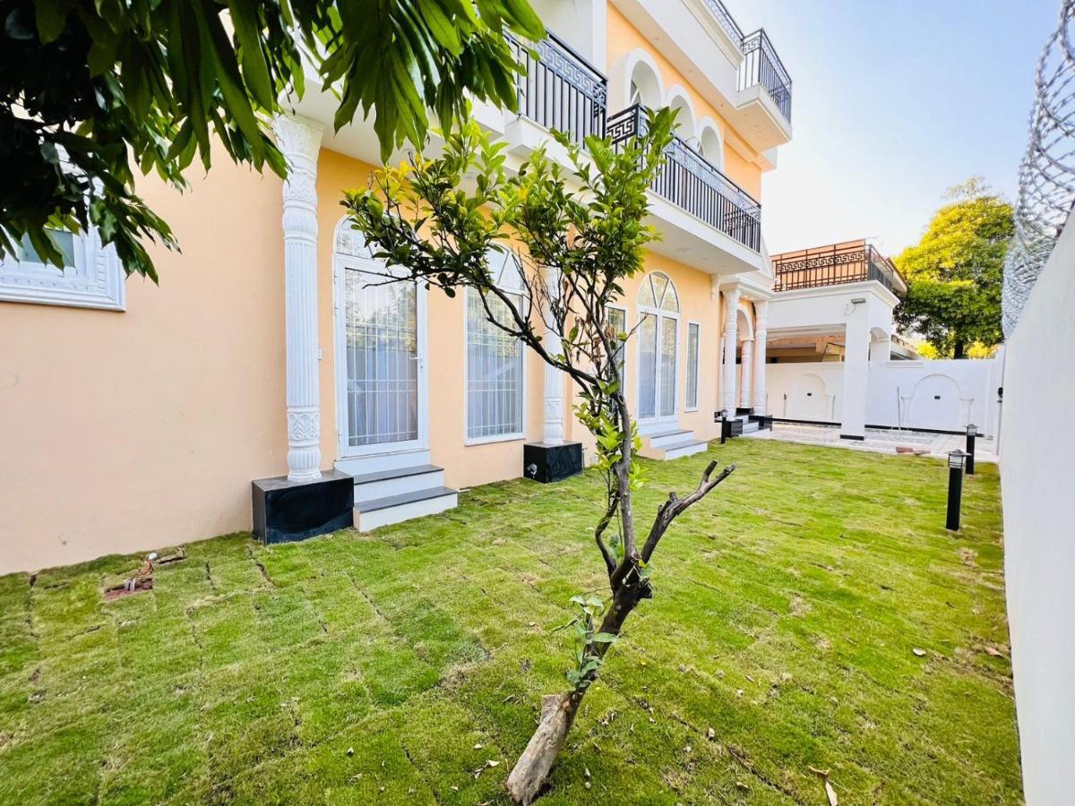 Pak Capital Guest House Исламабад Екстериор снимка