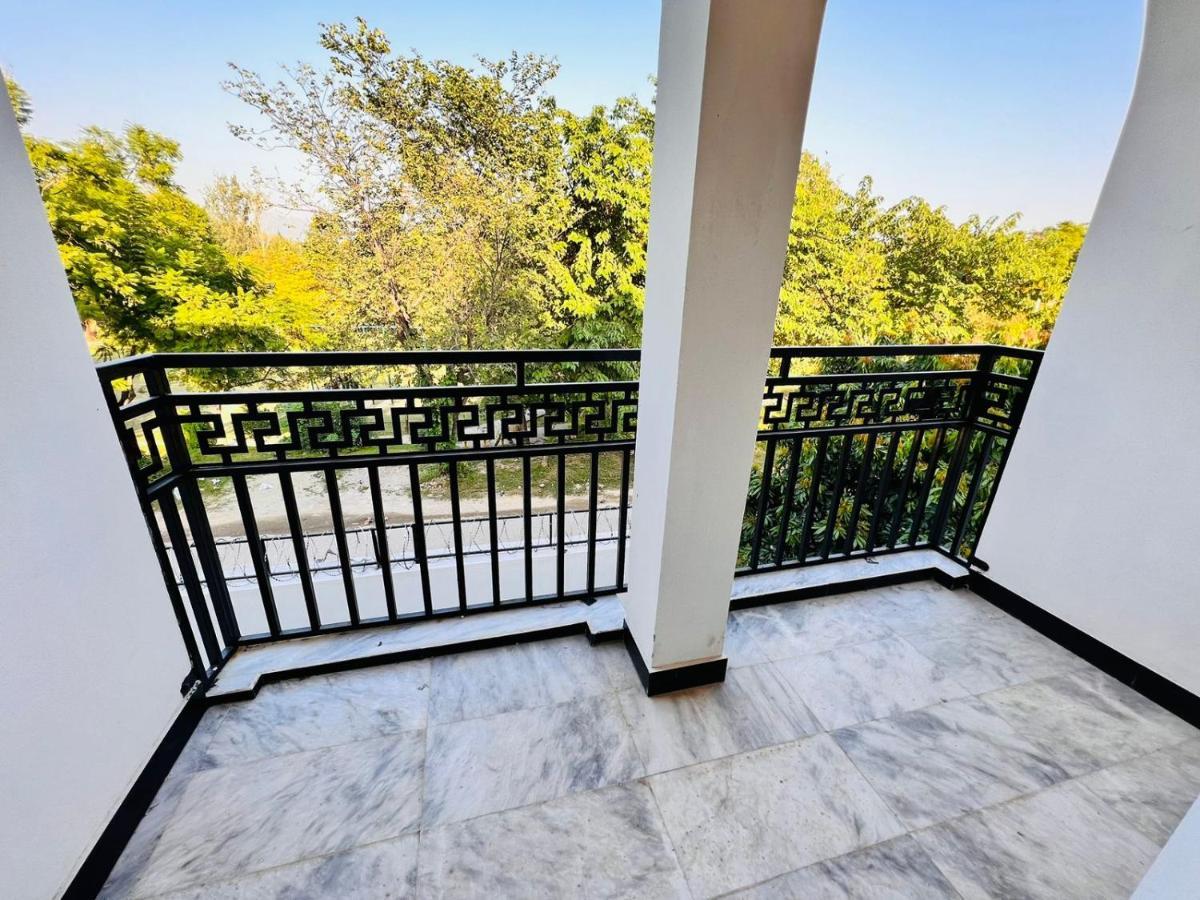 Pak Capital Guest House Исламабад Екстериор снимка